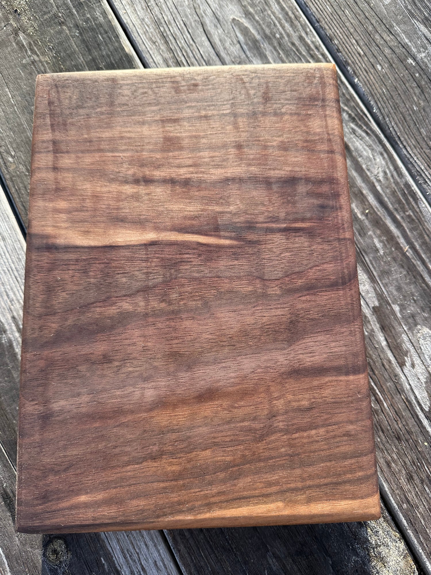 MADWOOD Pure Walnut Cutting Board — single piece, no glue, chemical-free